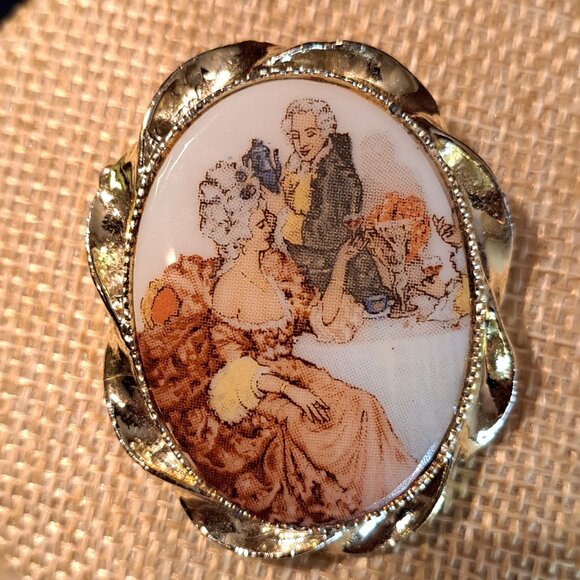 Vintage hand painted Brooch - Picture 1 of 3